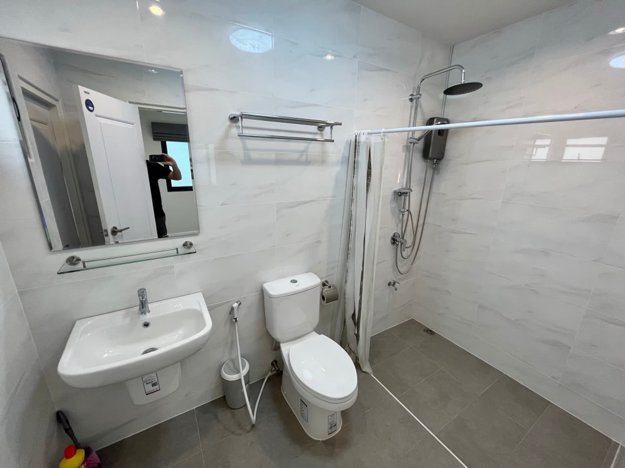 4 Bedroom House - Image 22