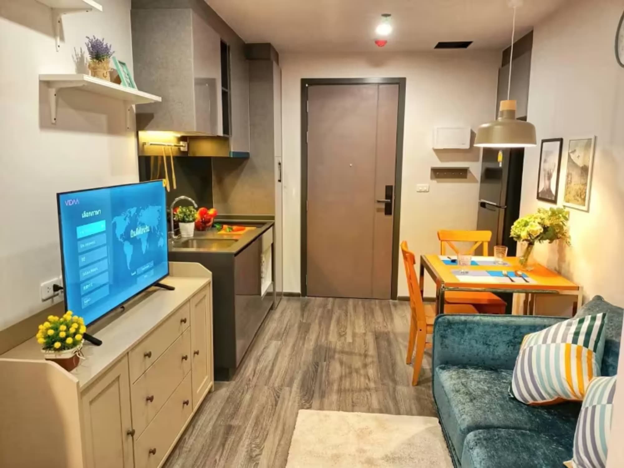 1 Bedroom Condo - Image 1