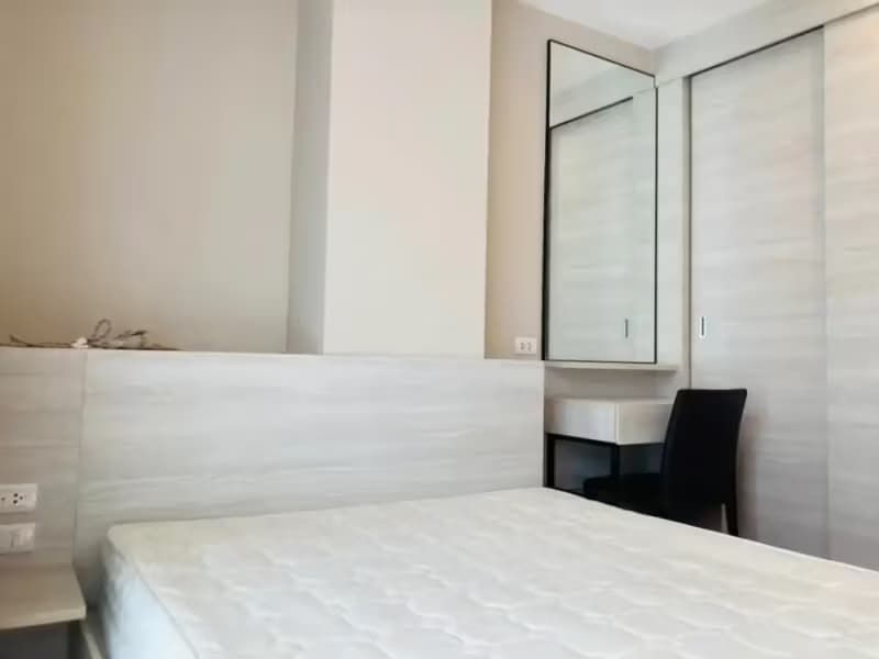 1 Bedroom Condo