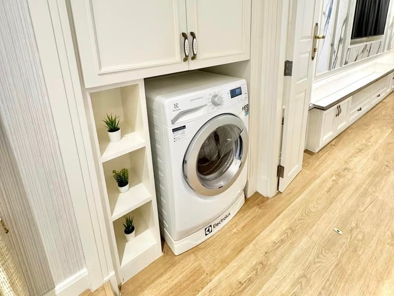 2 Bed Condo for Rent and Sale in Khlong Toei