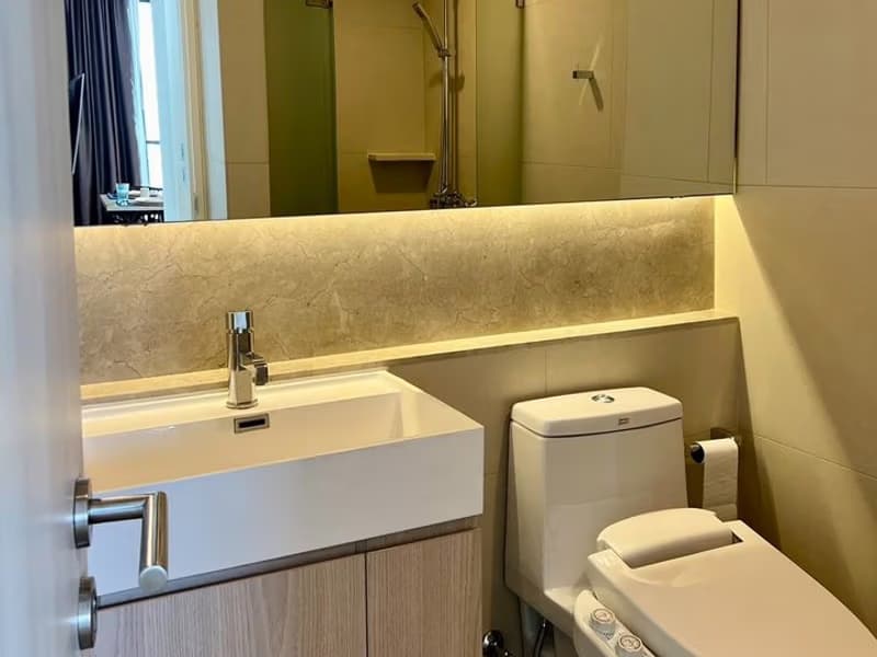 Condo for Rent at The Lumpini 24