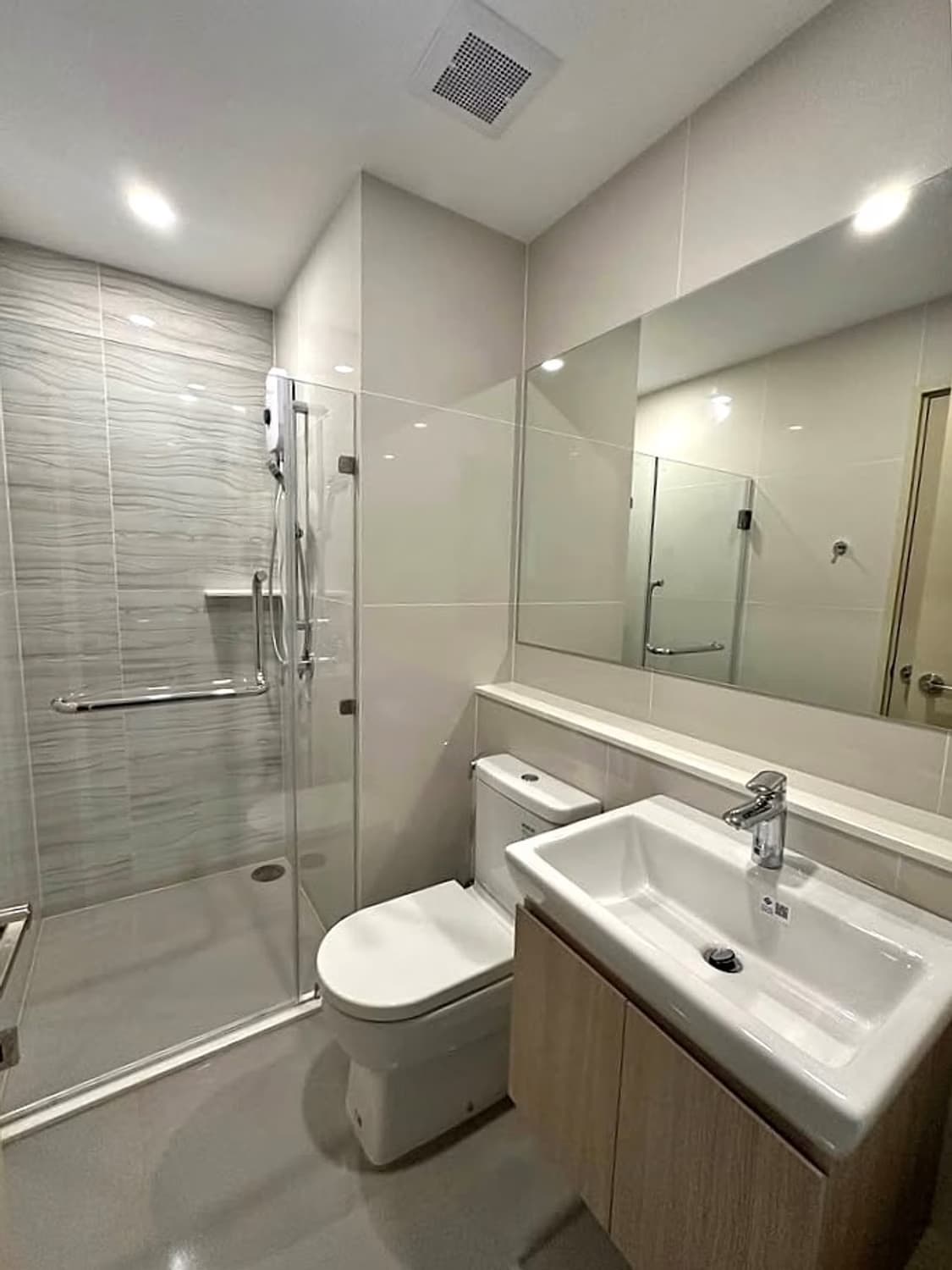 1 Bed Condo for Rent in Khlong Toei - Image 6