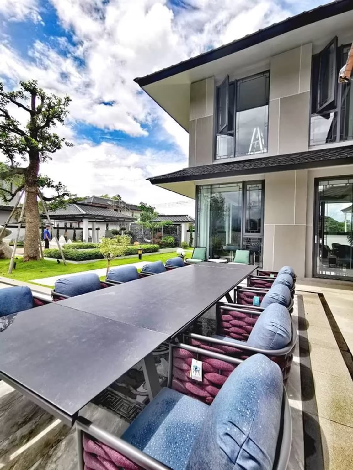 Luxury Pool Villa at San Sai - Image 23