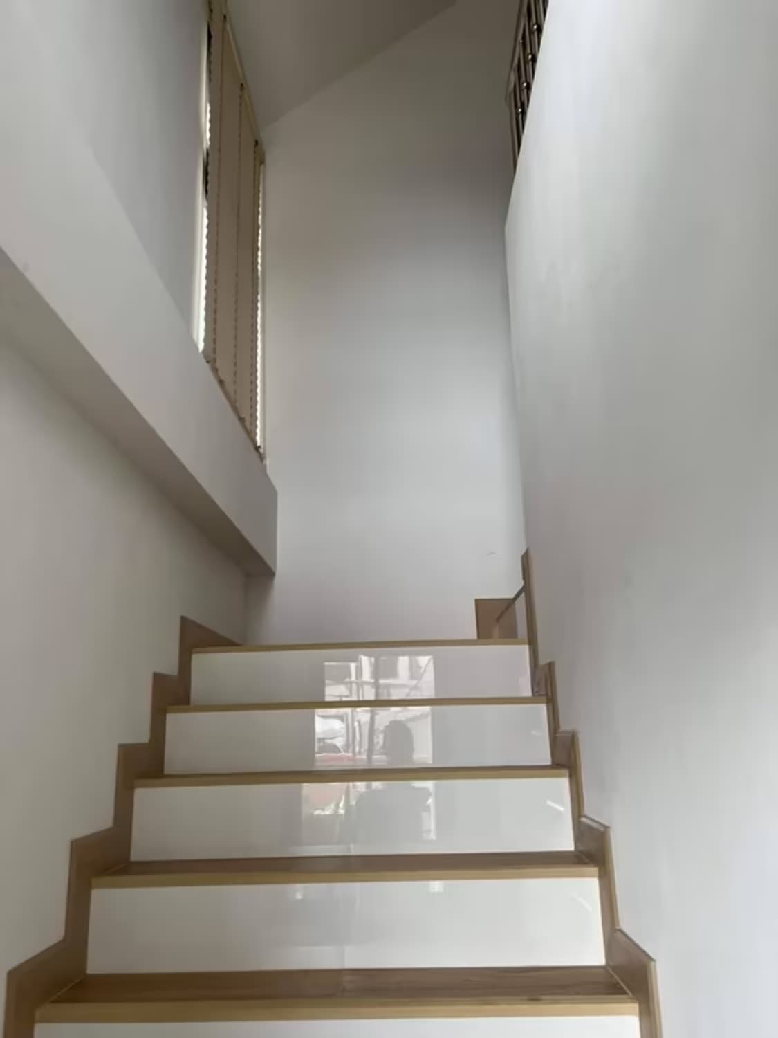  - Image 5