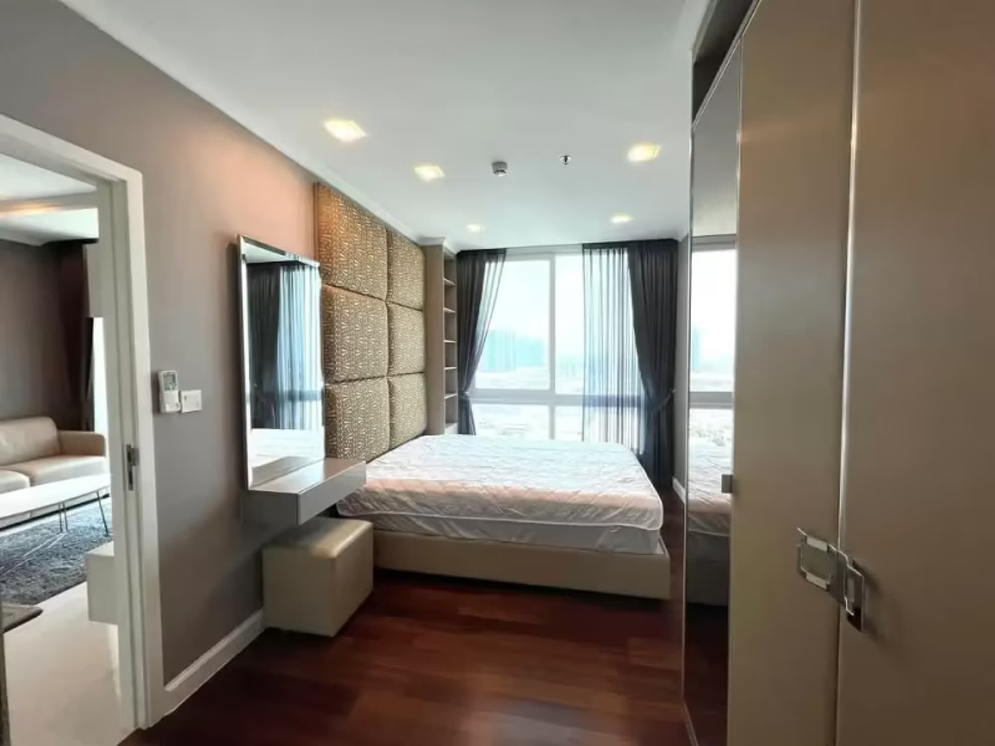 1 Bedroom Condo - Image 5