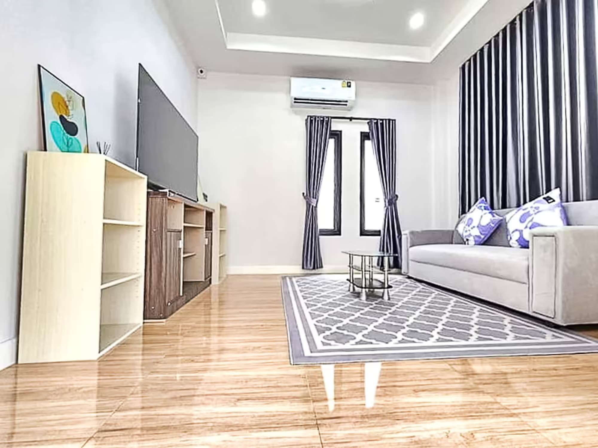 4 Bedroom House - Image 5