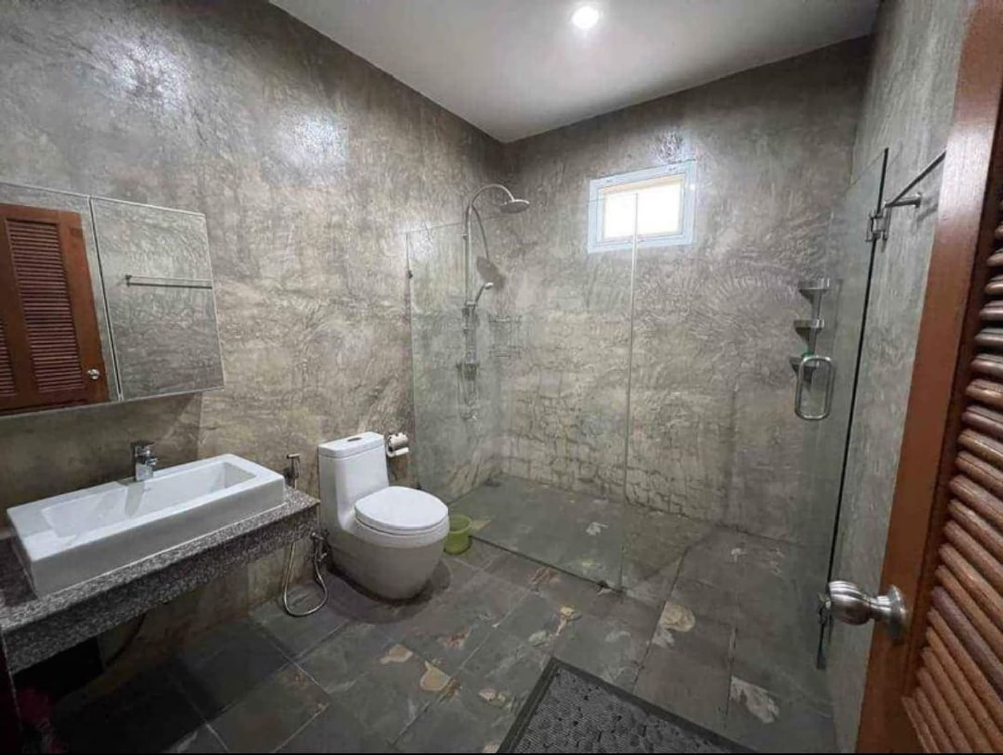 - Image 6