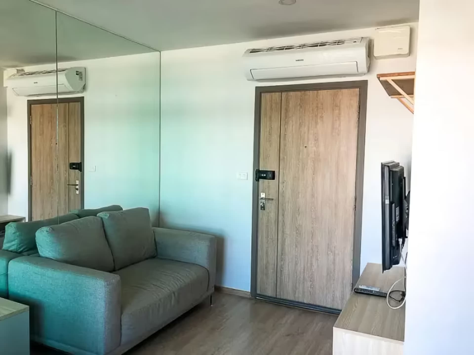 Studio for Sale in  - Image 2