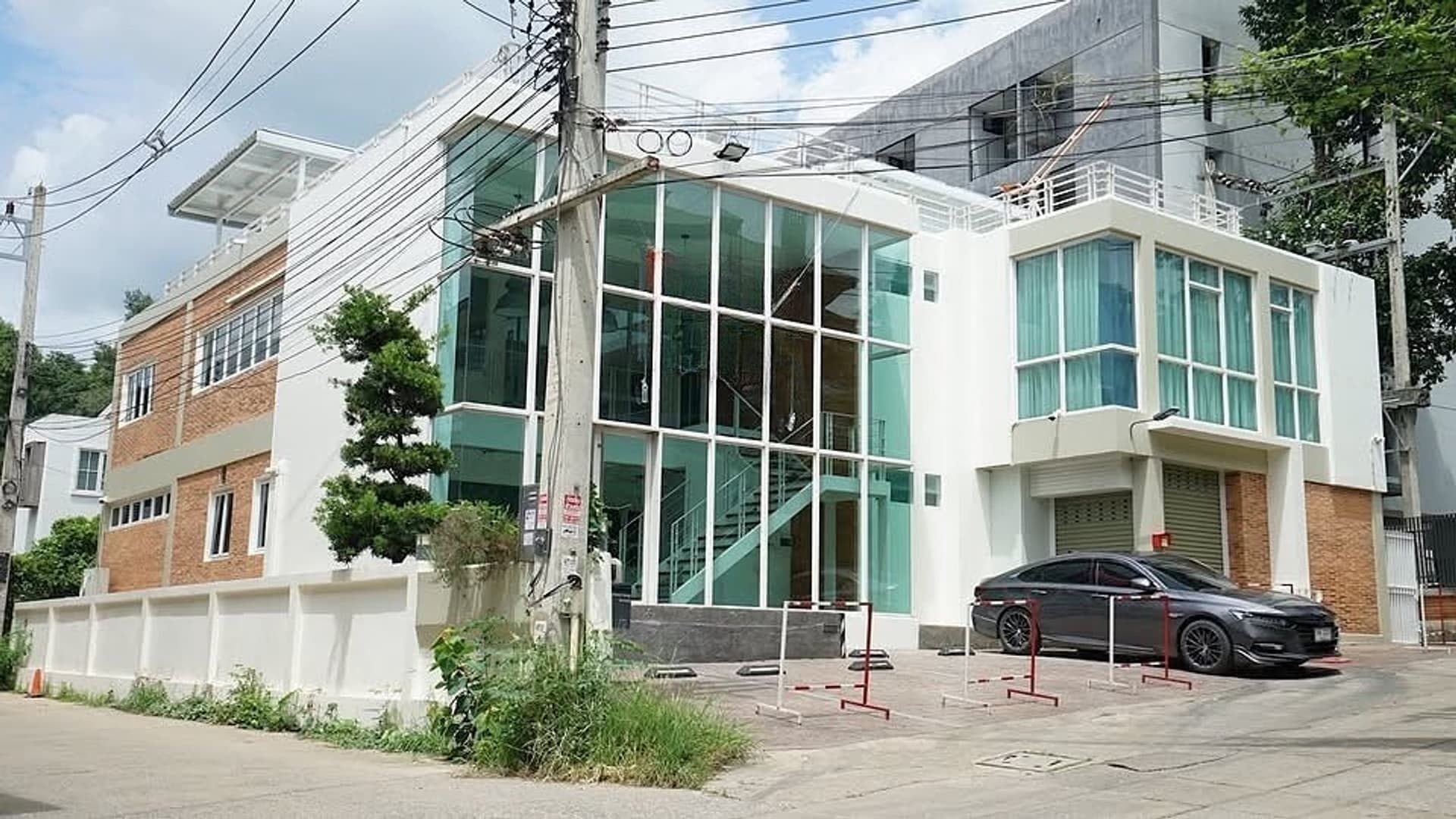 3 卧室 商业 用于 出售 在 Mueang Chiang Mai - Image 1