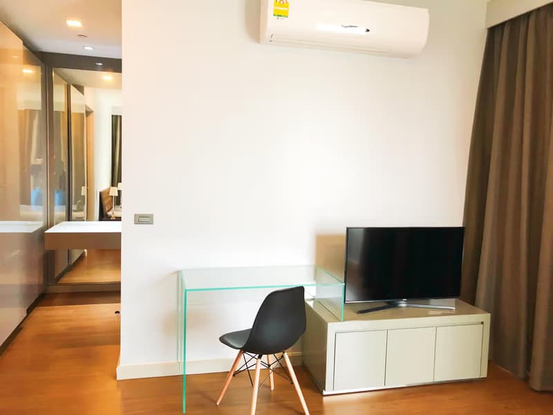 1 Bed Condo for Rent in Bang Rak