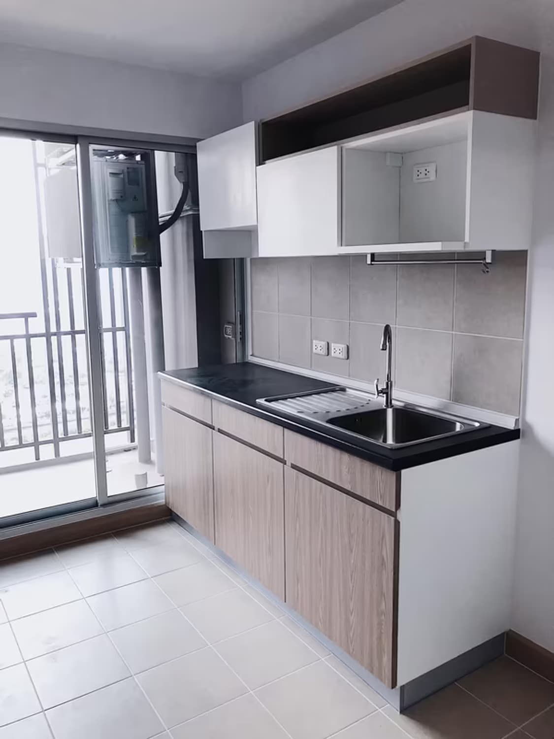 1 Bedroom Condo - Image 8