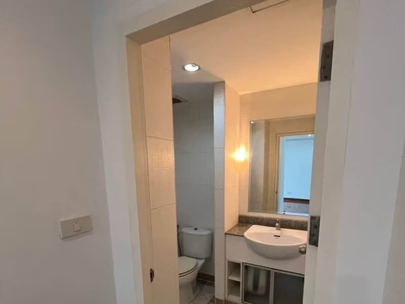 Condo for Sale at Baan Siri Sathorn