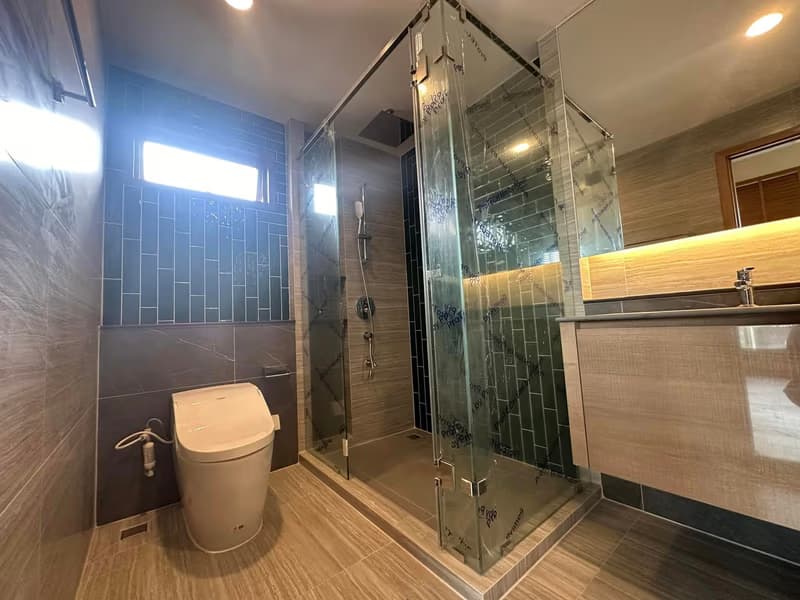 4 Bed House for Rent in Bang Kapi