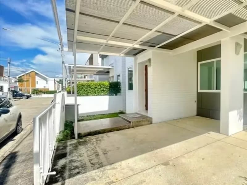 2 Bedroom House