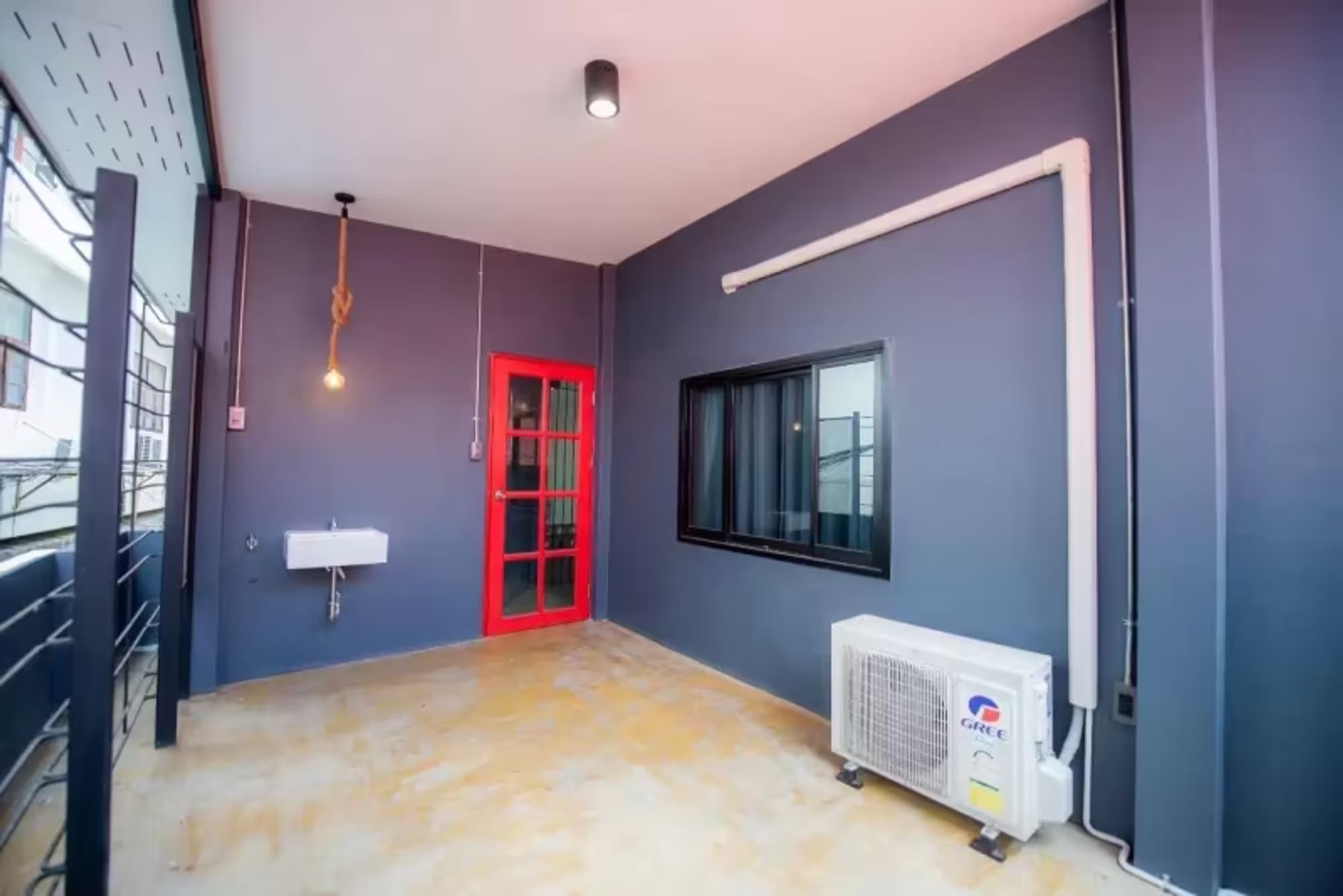 5 Bedroom House - Image 12