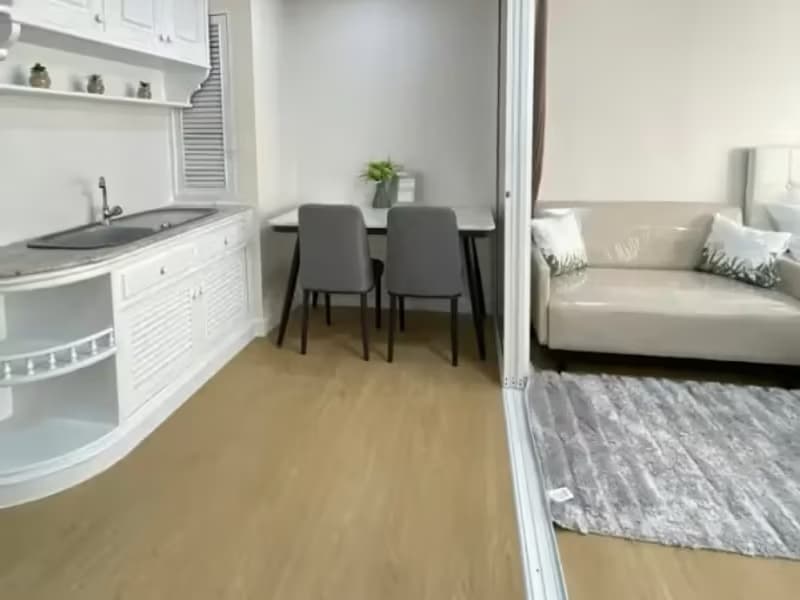 1 Bedroom Condo