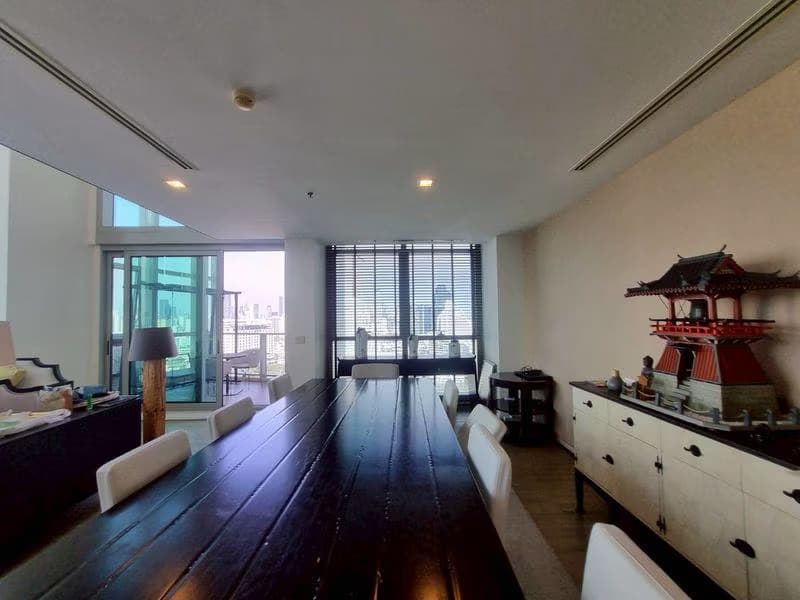 4 Bed Condo for Sale in Khlong San