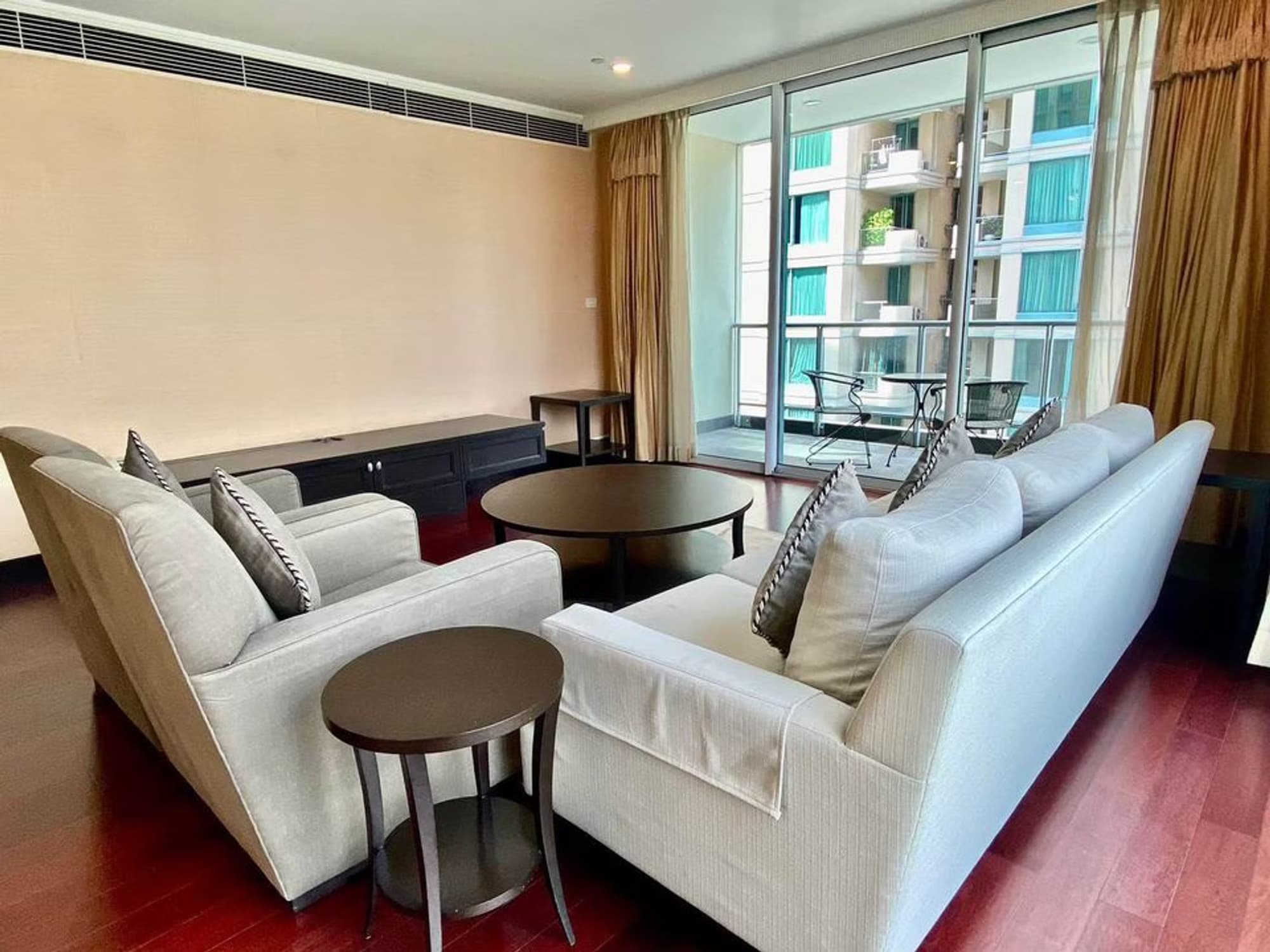 Condo for Rent at The Park Chidlom - Image 34