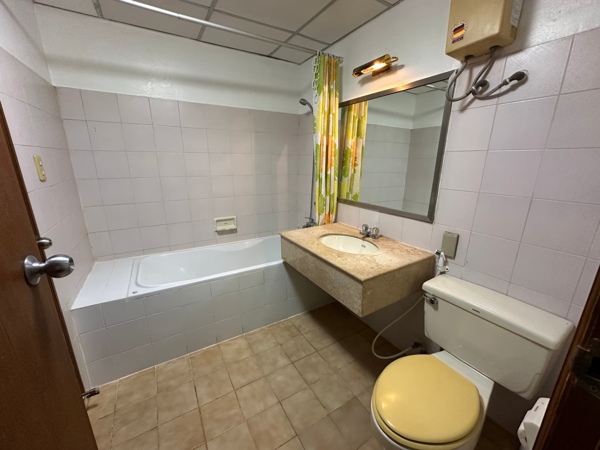 2 Bed Condo for Sale in Watthana - Image 16