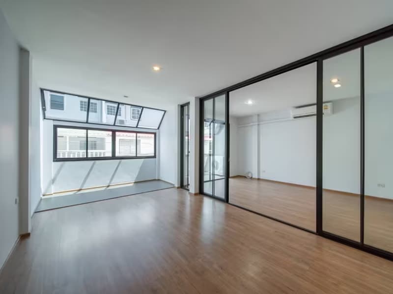 3 Bedroom Townhouse for Rent 
