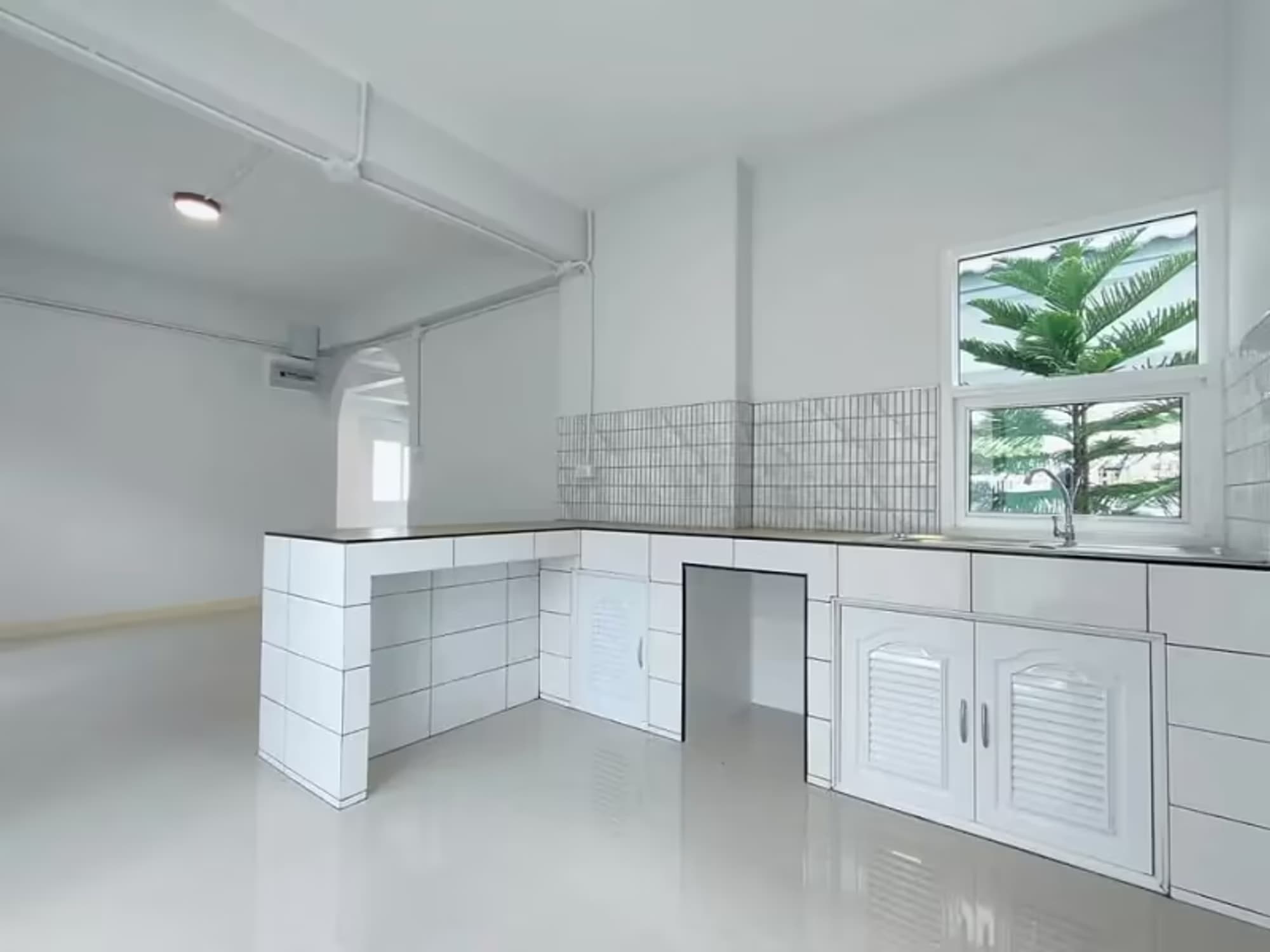 4 Bedroom House - Image 2