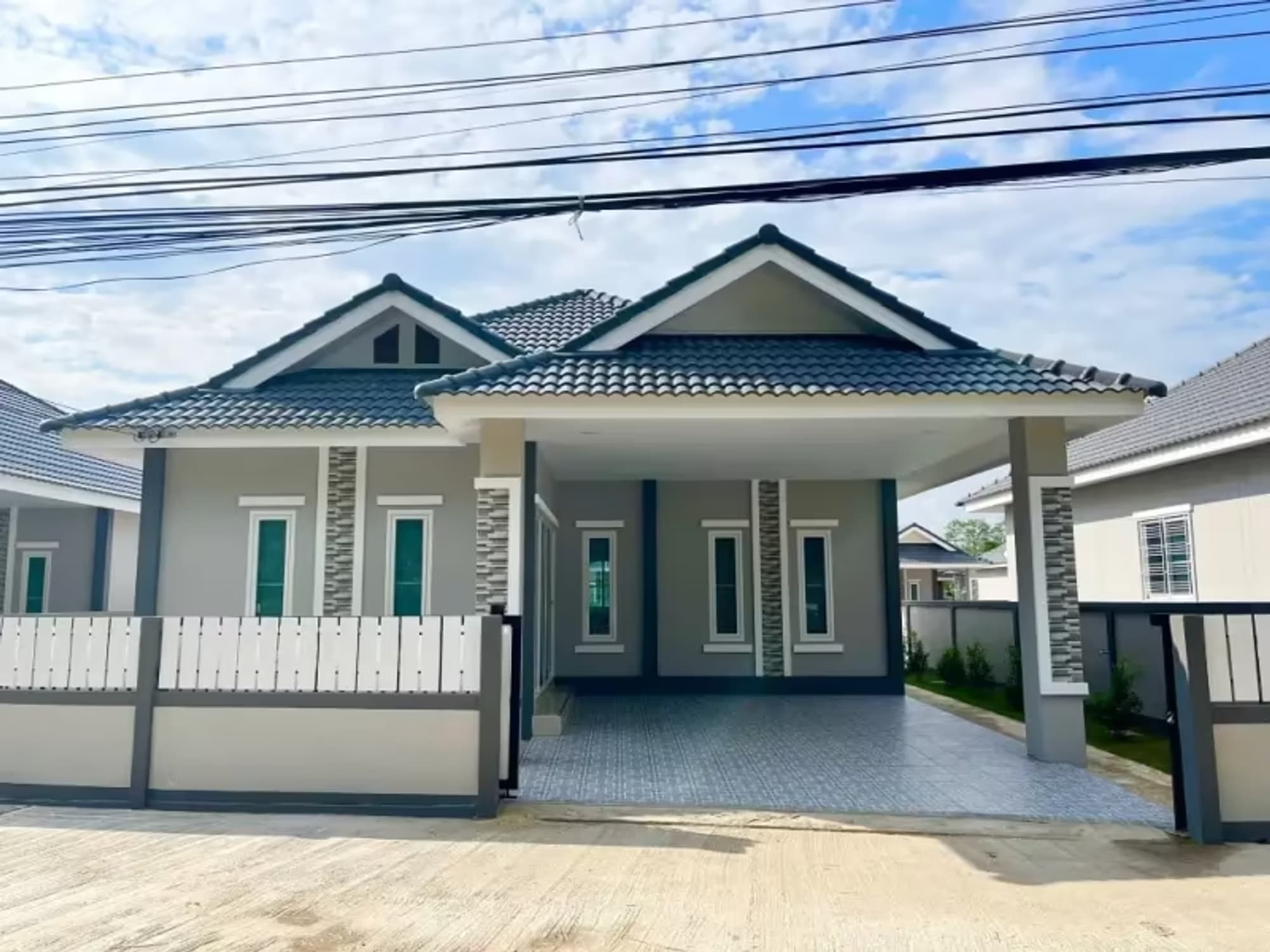 3 Bedroom House - Image 12
