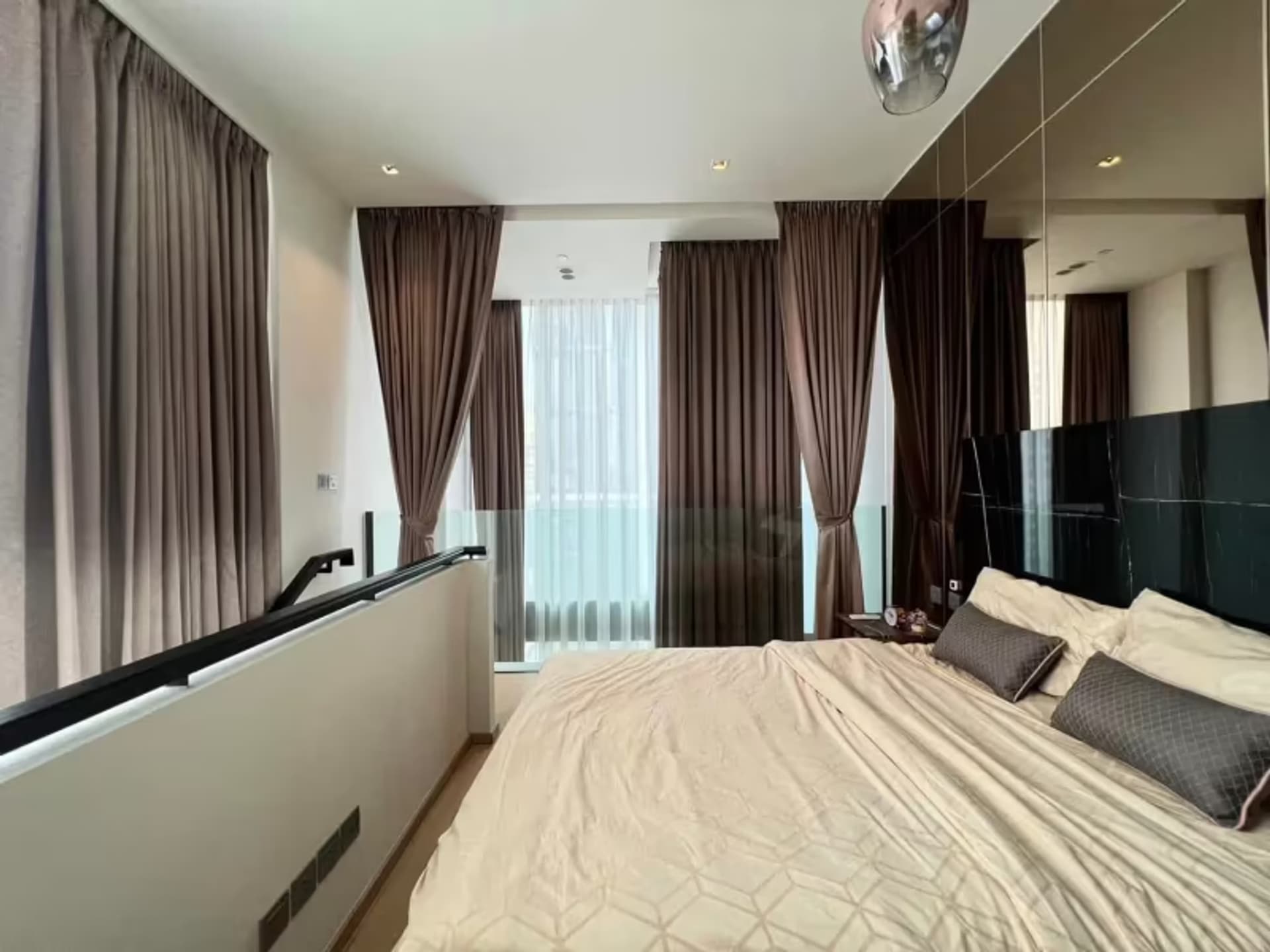 Condo for Rent at 28 Chidlom by SC Asset - Image 7