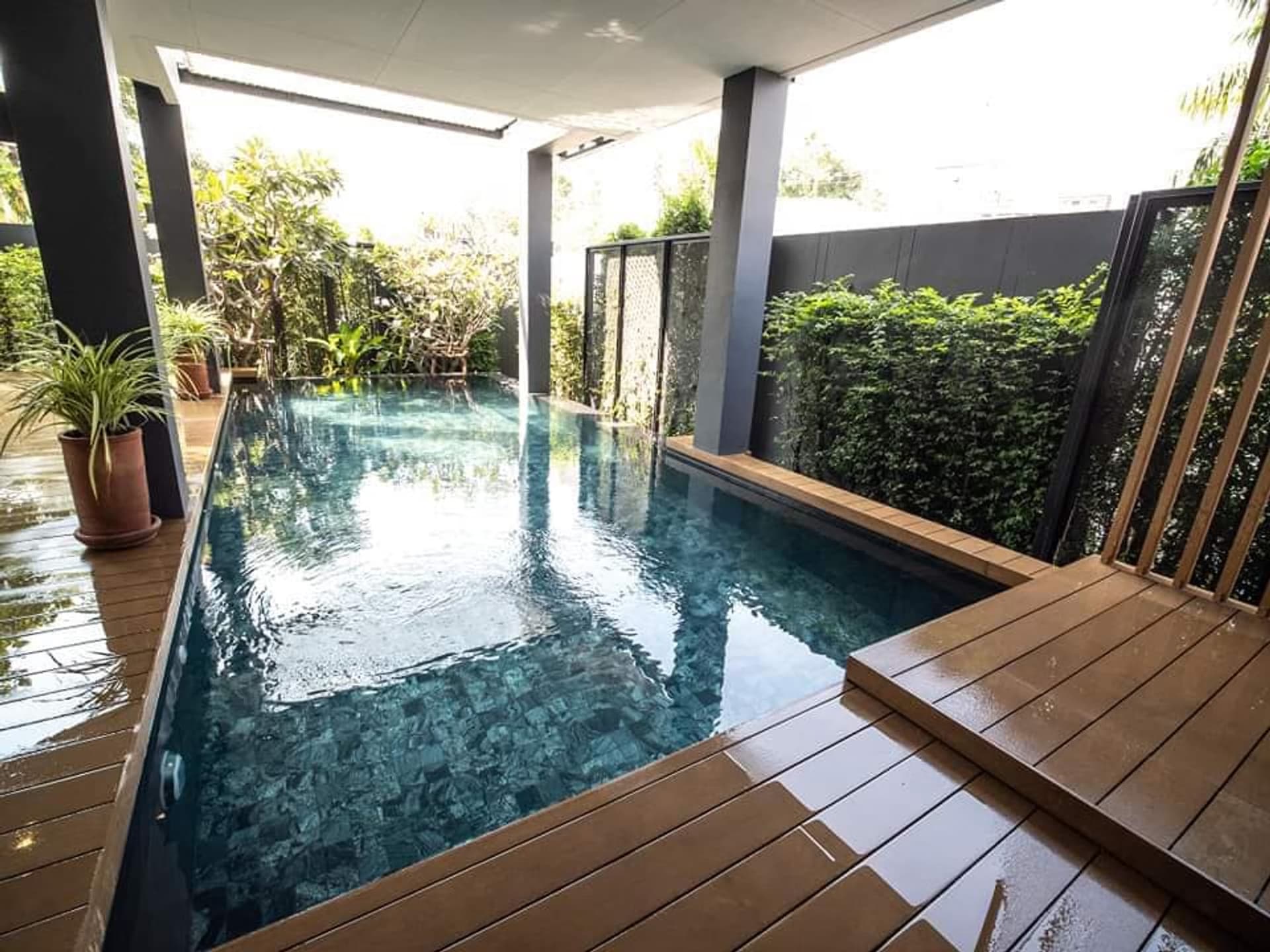 4 Bed House for Sale in Watthana - Image 2