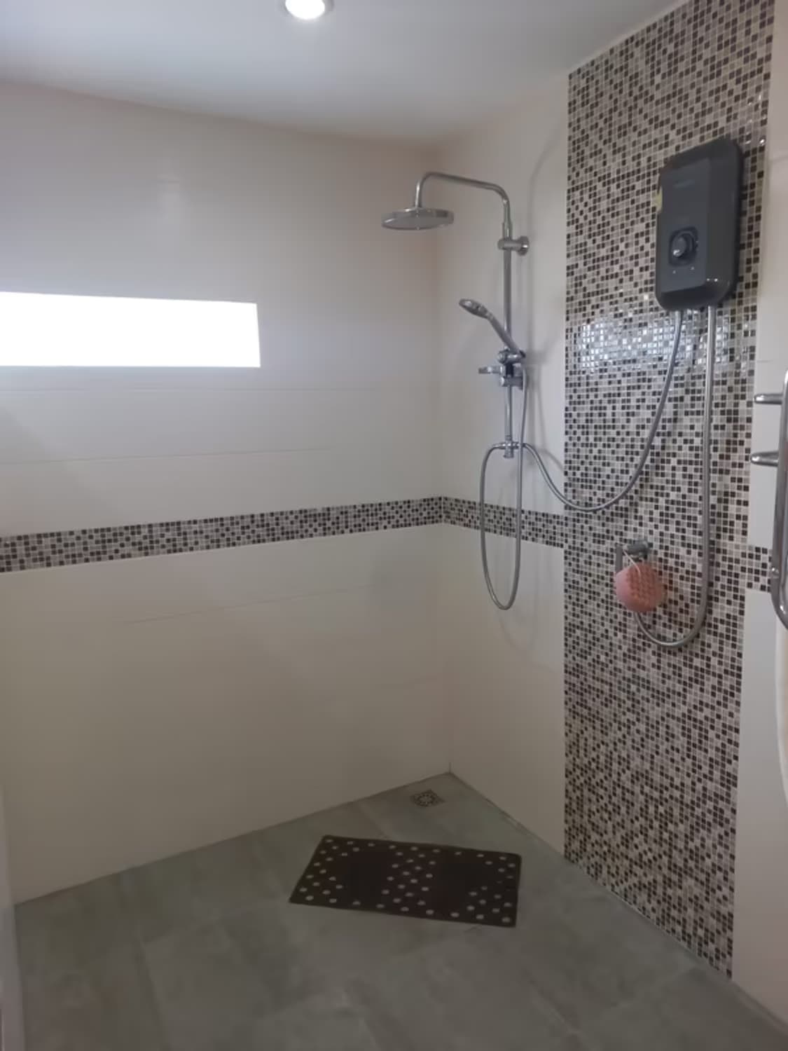 3 Bedroom House - Image 17