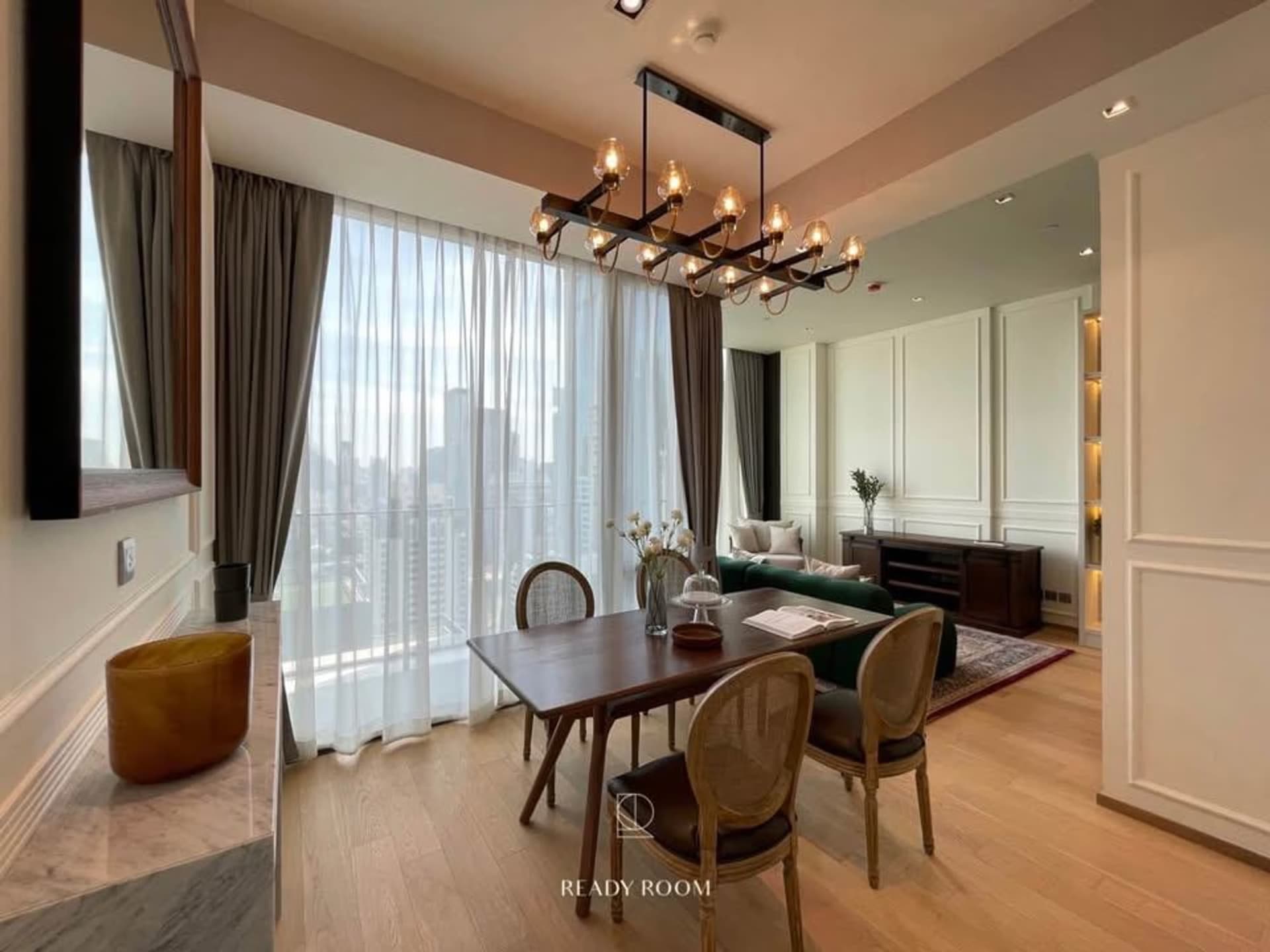 2 Bed Condo for Sale in Pathum Wan - Image 2