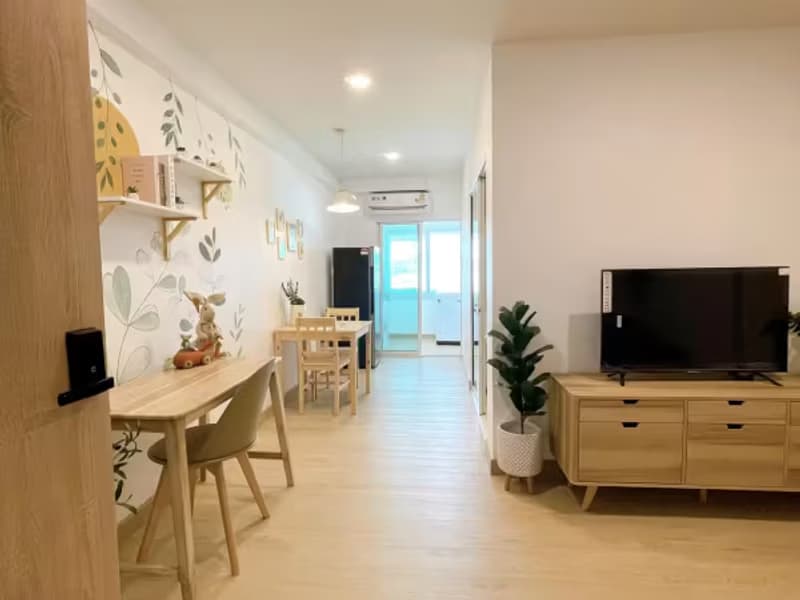 1 Bedroom Condo