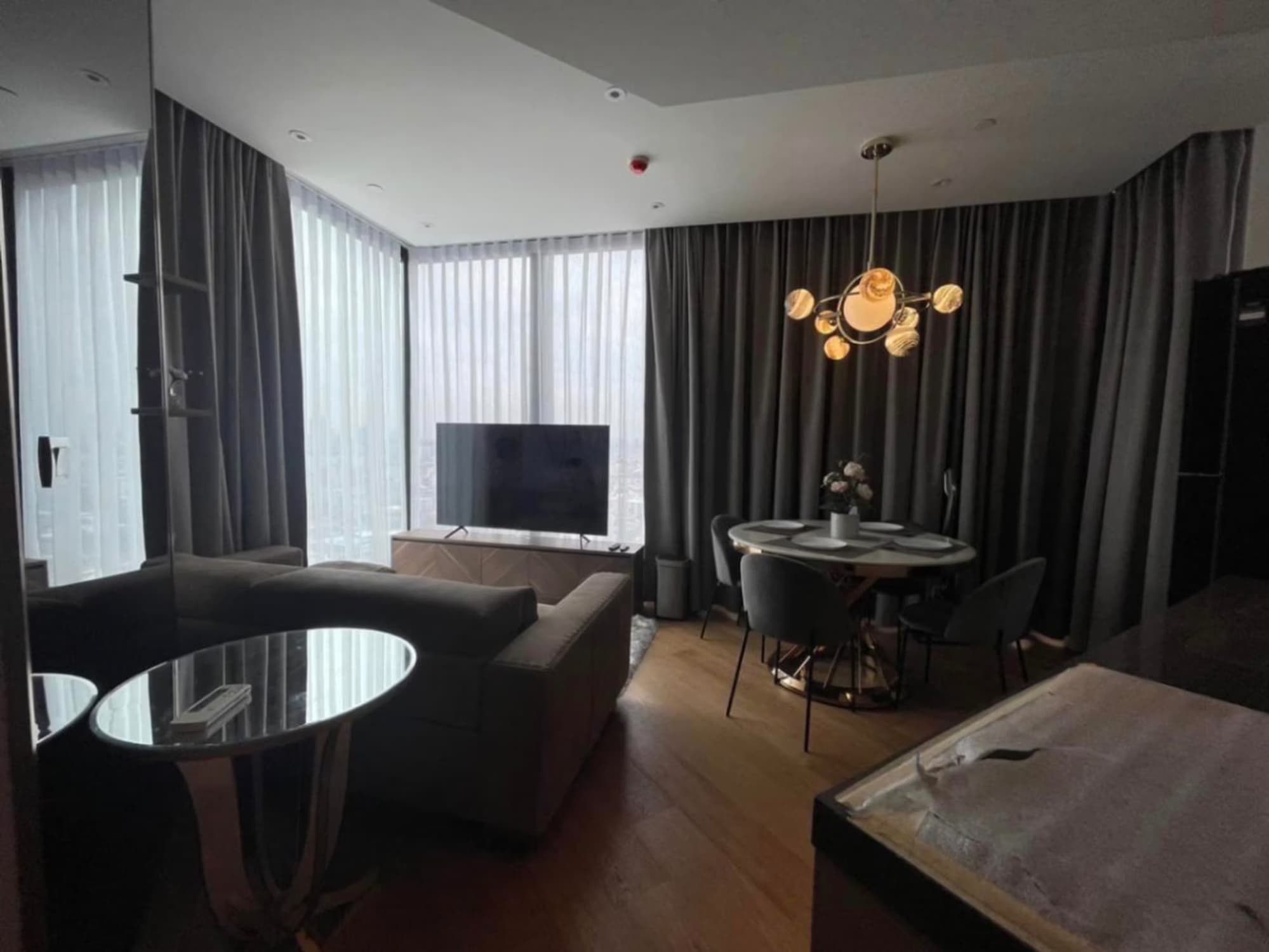 2 Bed Condo for Rent  Near Phra Ram 9 MRT - Image 4