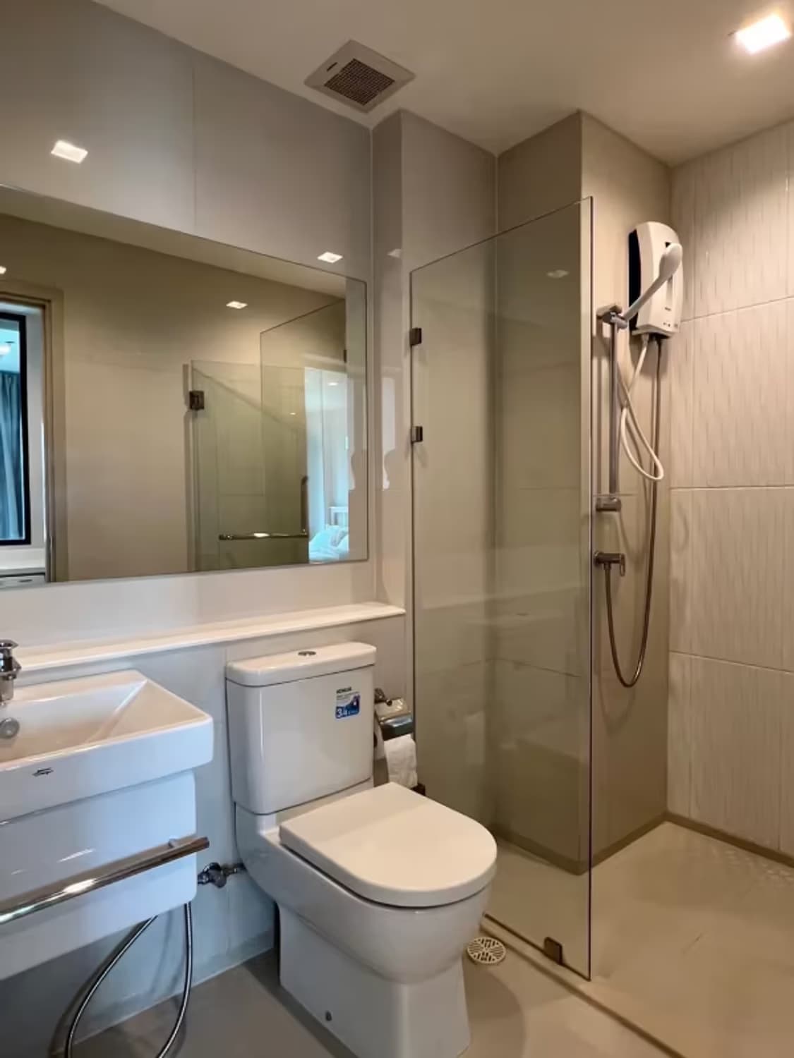 1 Bedroom Condo - Image 5