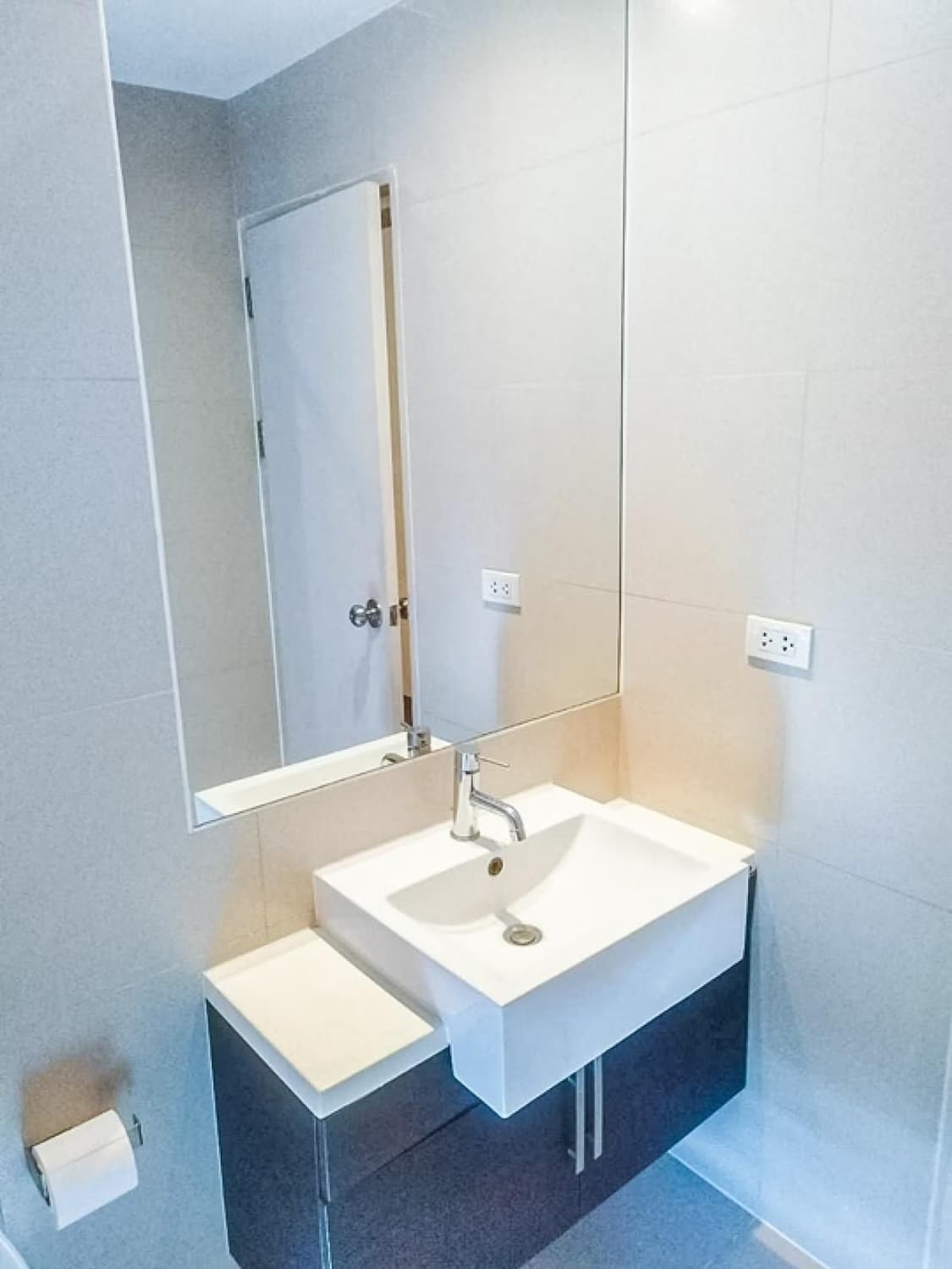 1 Bed Condo for Rent in Watthana - Image 11
