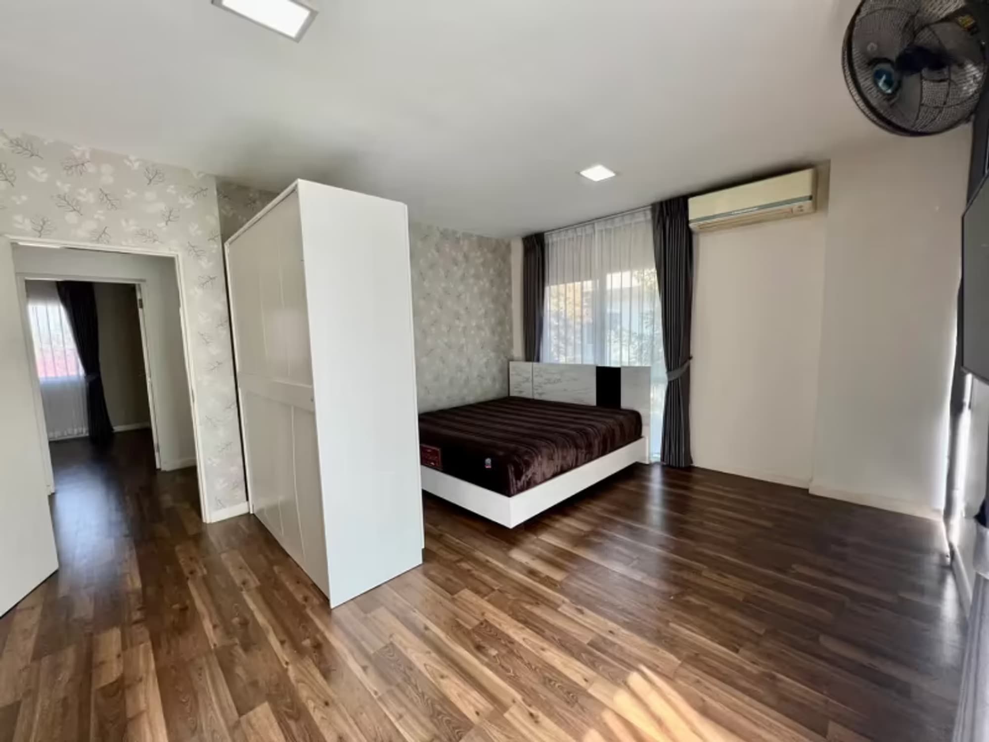 3 Bedroom House - Image 18