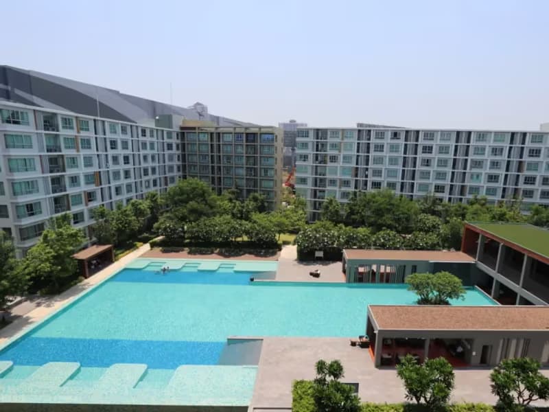 1 Bedroom Condo