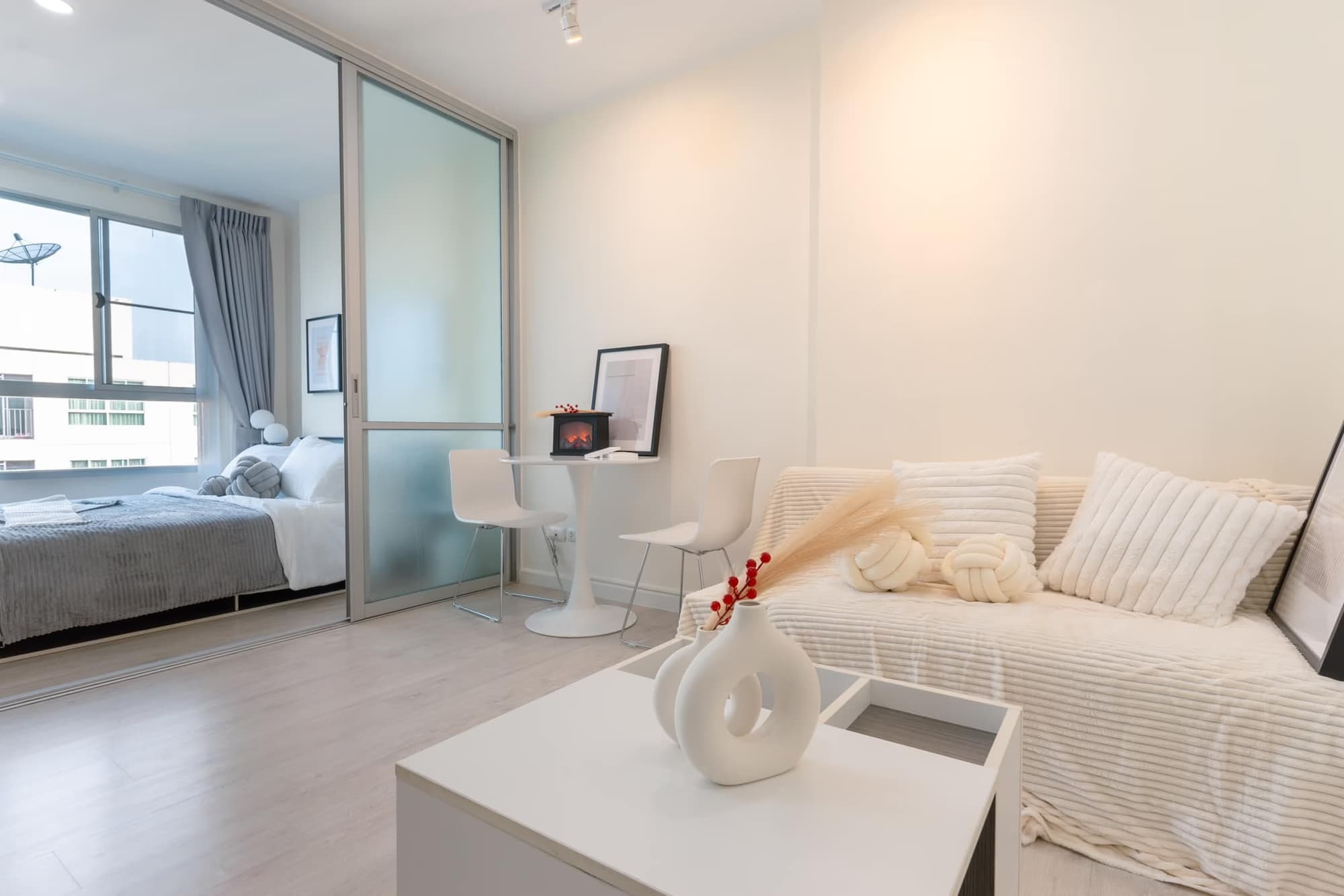 Condo for Sale, Rent at DCondo Sign - Image 3
