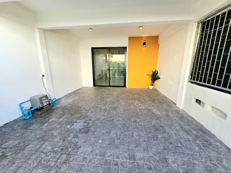 2 Bedroom Townhouse for Sale 