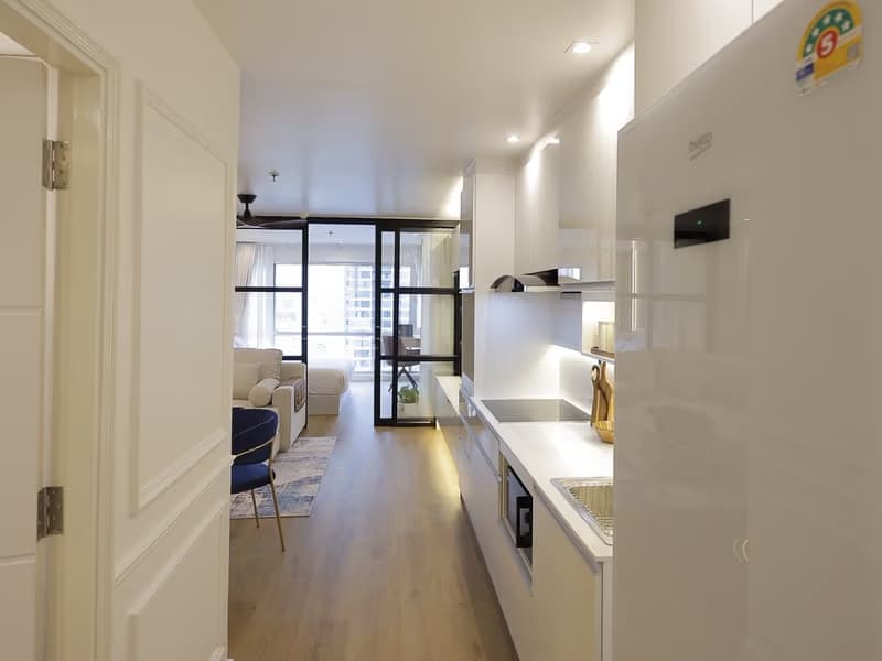 Studio Condo for Rent in Watthana