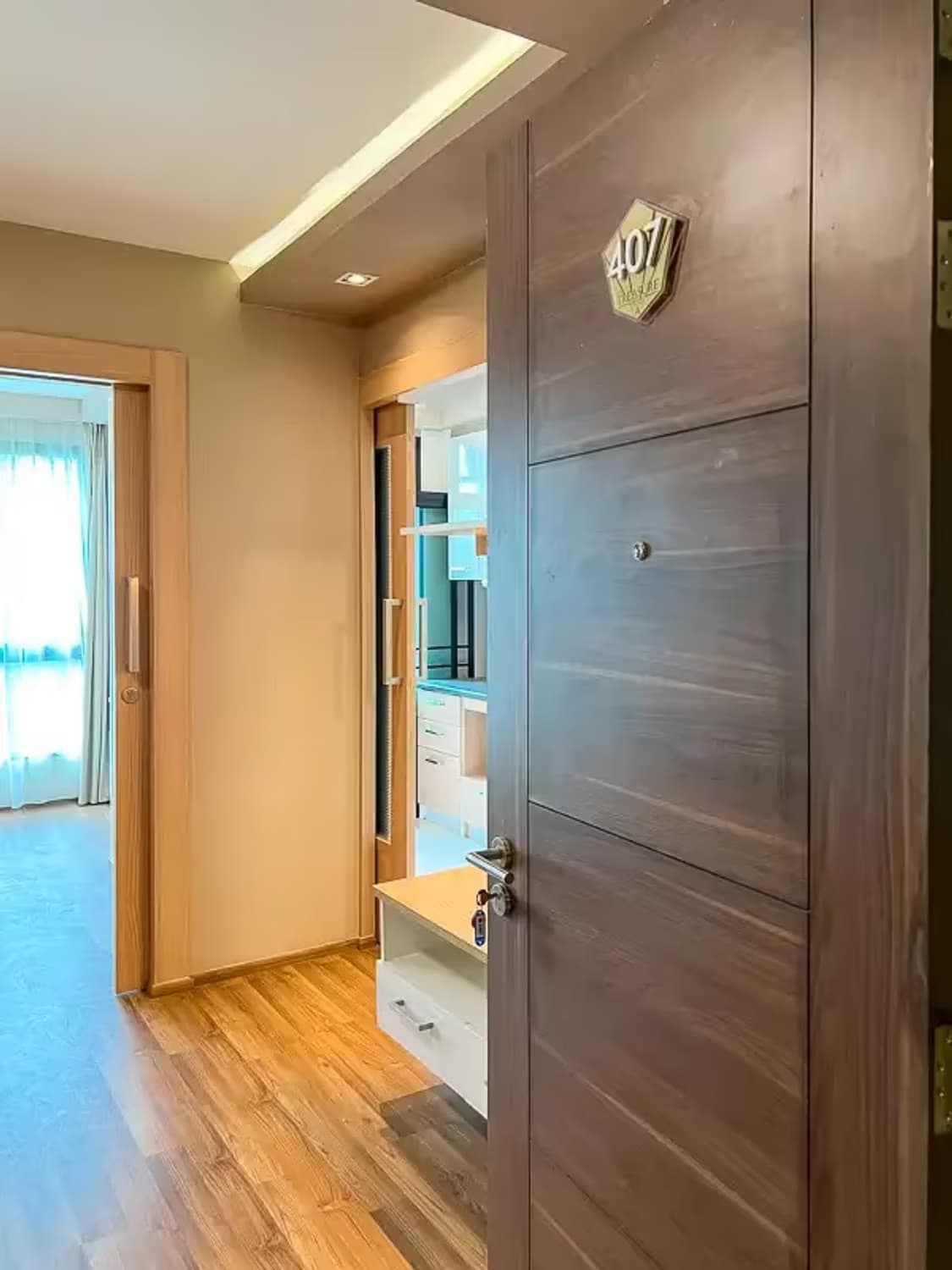 1 Bedroom Condo - Image 1