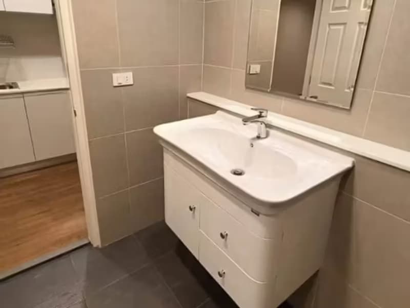 1 Bedroom Condo