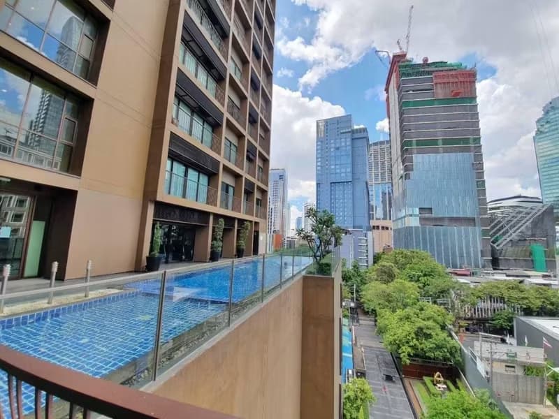 Condo for Rent at Noble Refine