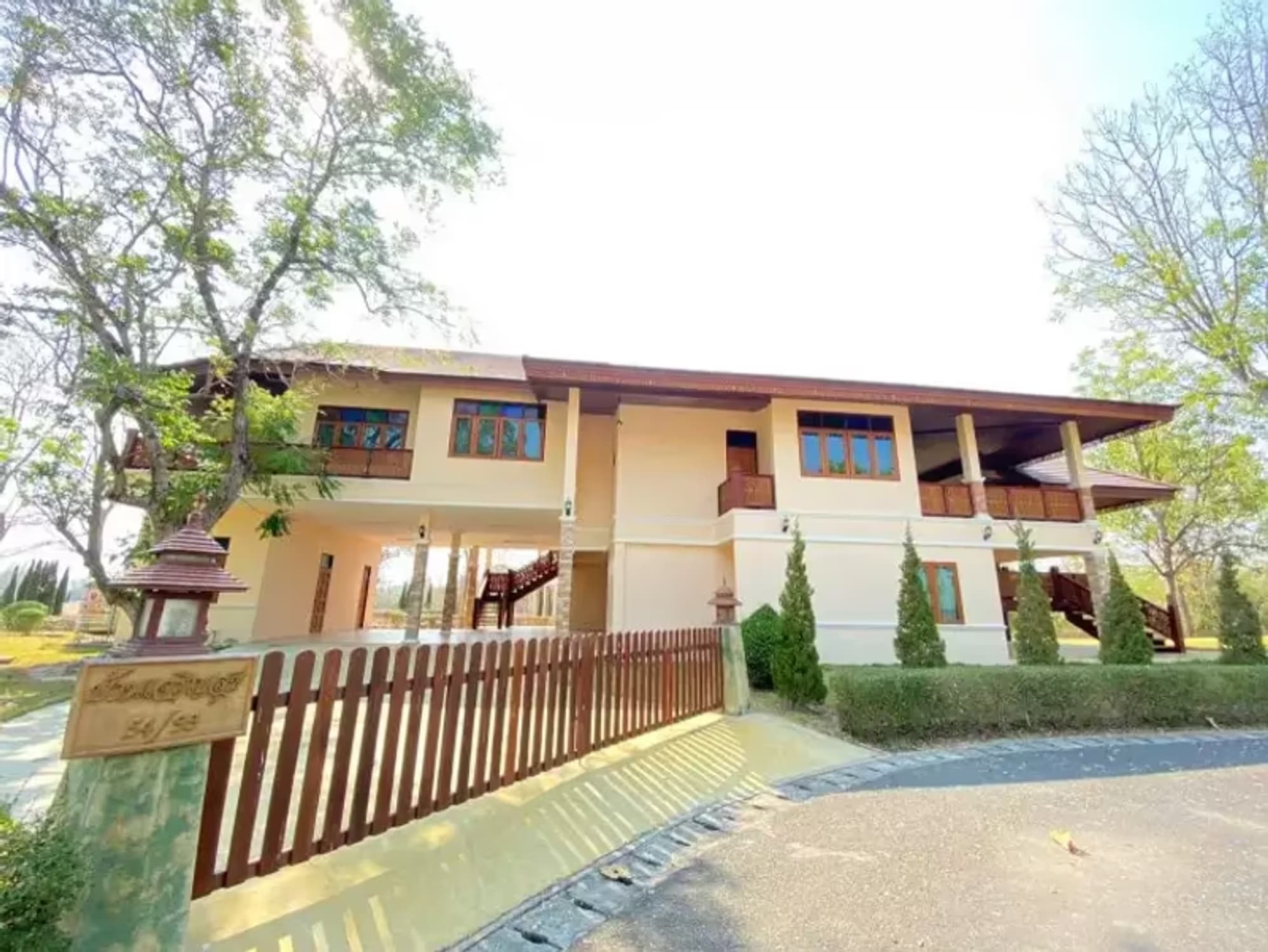 5 Bedroom House - Image 3