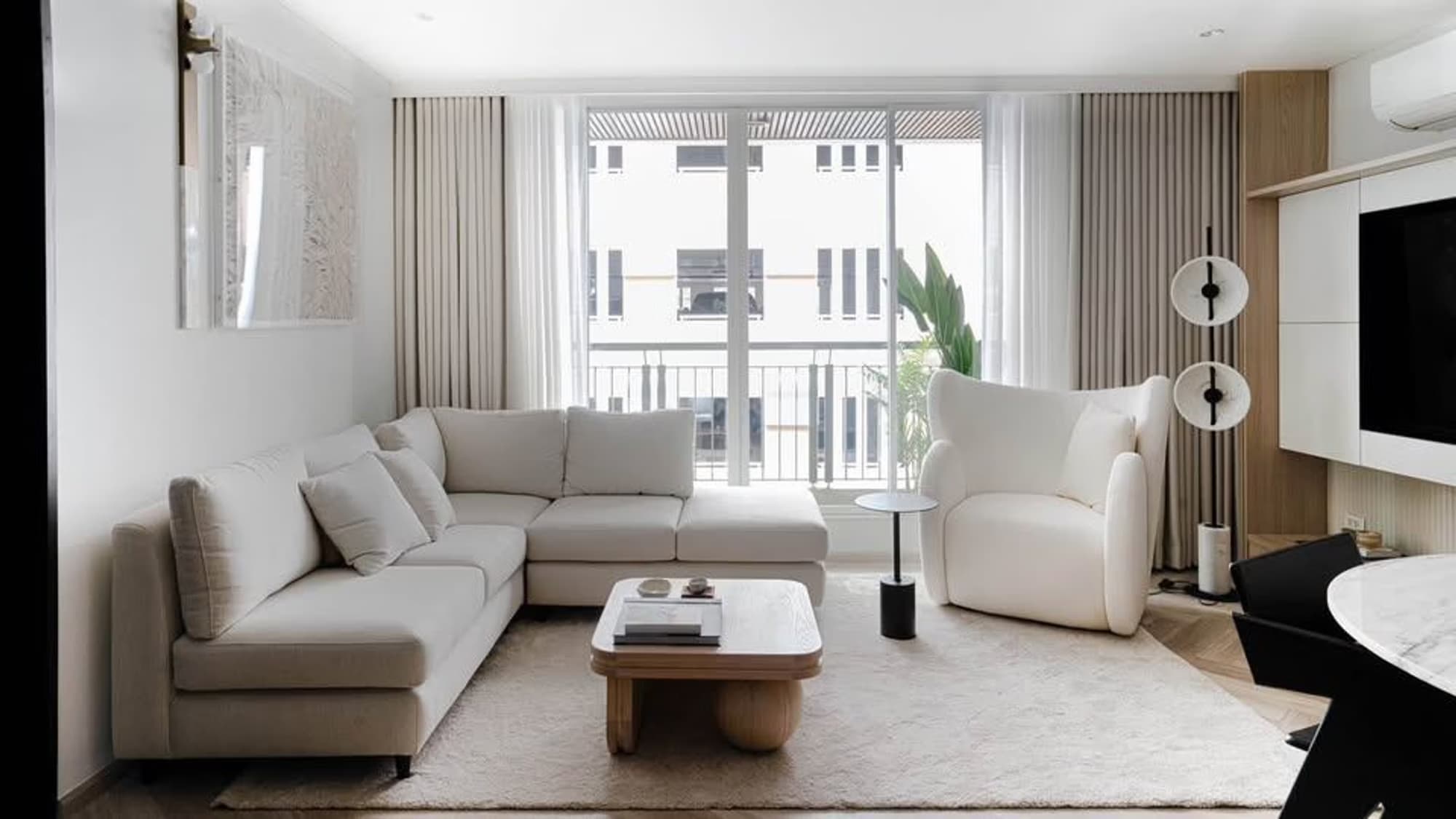 Condo for Sale at The Address Pathum Wan - Image 2