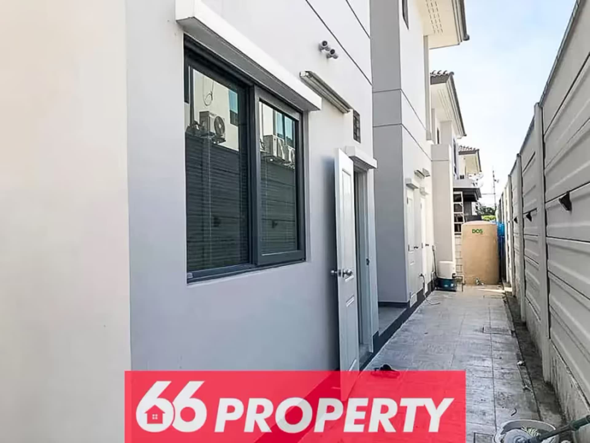 4 Bedroom House - Image 1