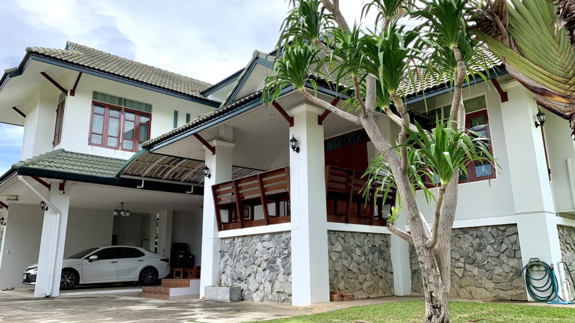 3 Bed House for Rent and Sale in Mueang Chiang Mai District - Image 1