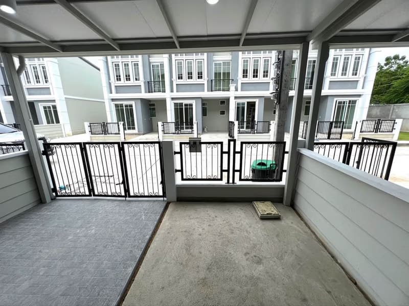 2 Bed Townhouse for Rent in Mueang Samut Prakan