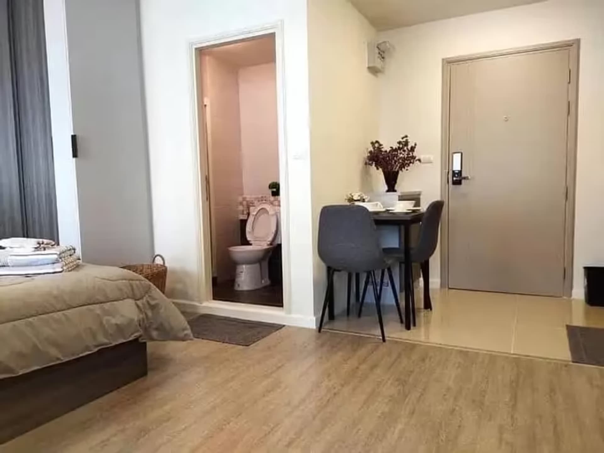 1 Bedroom Condo - Image 9