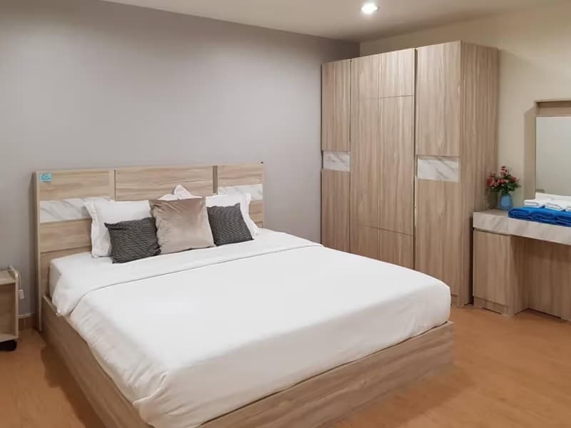 Condo for Rent at Pratunam Prestige Condominium
