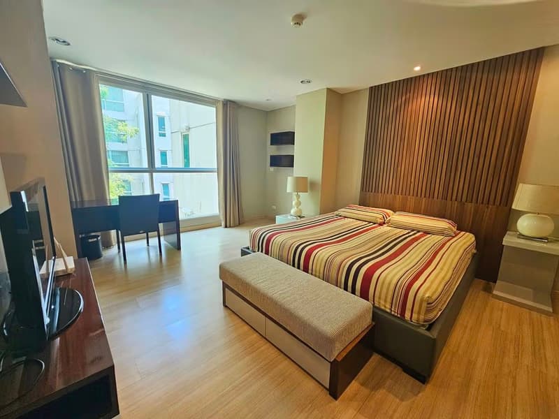 2 Bed Condo for Rent and Sale in Ratchathewi